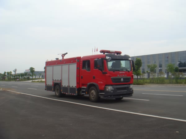 江特牌JDF5163GXFPM50型泡沫消防車